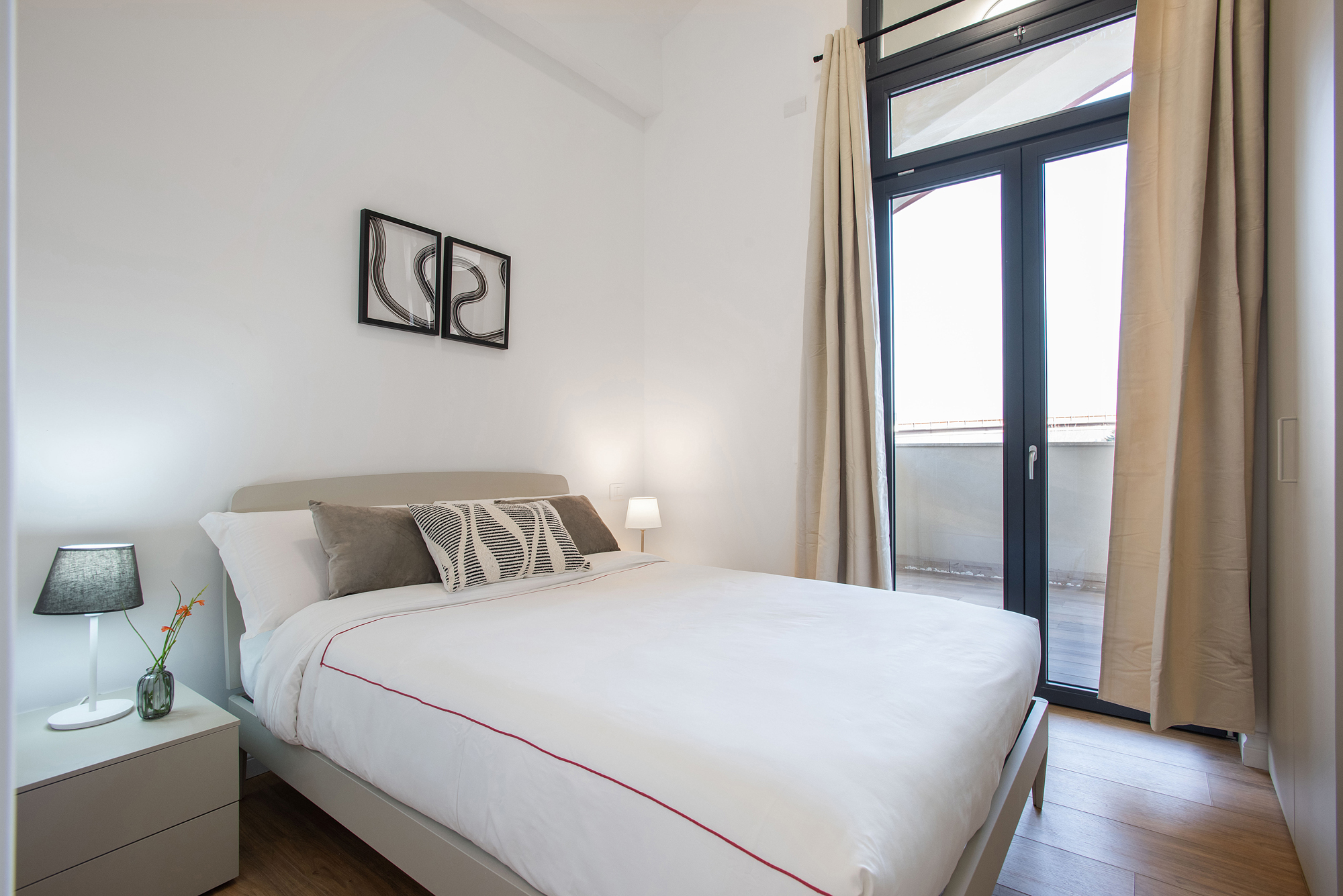 Urban Oasis with balcony and free Private Parking - Via dei Bruzi 22, apt.11